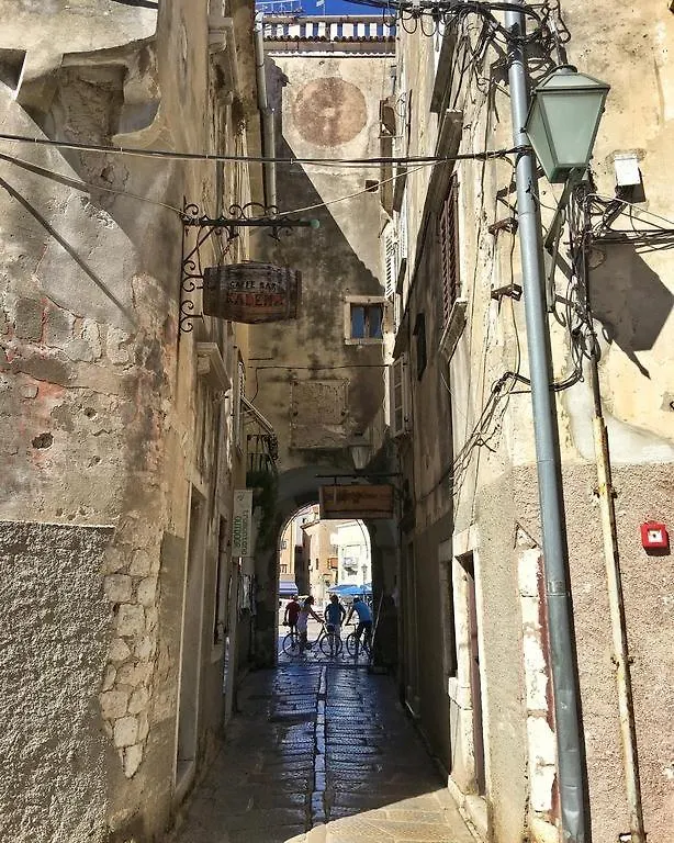 Apartment Cres 4249-2 Croatia